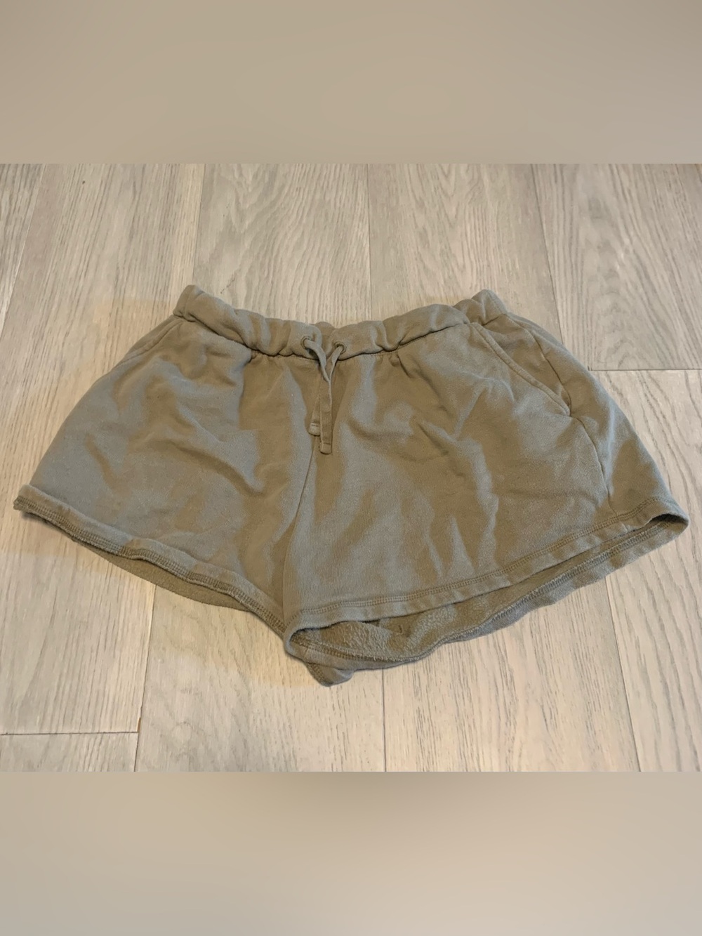 M Old Navy Women's Olive Green Sweat Shorts